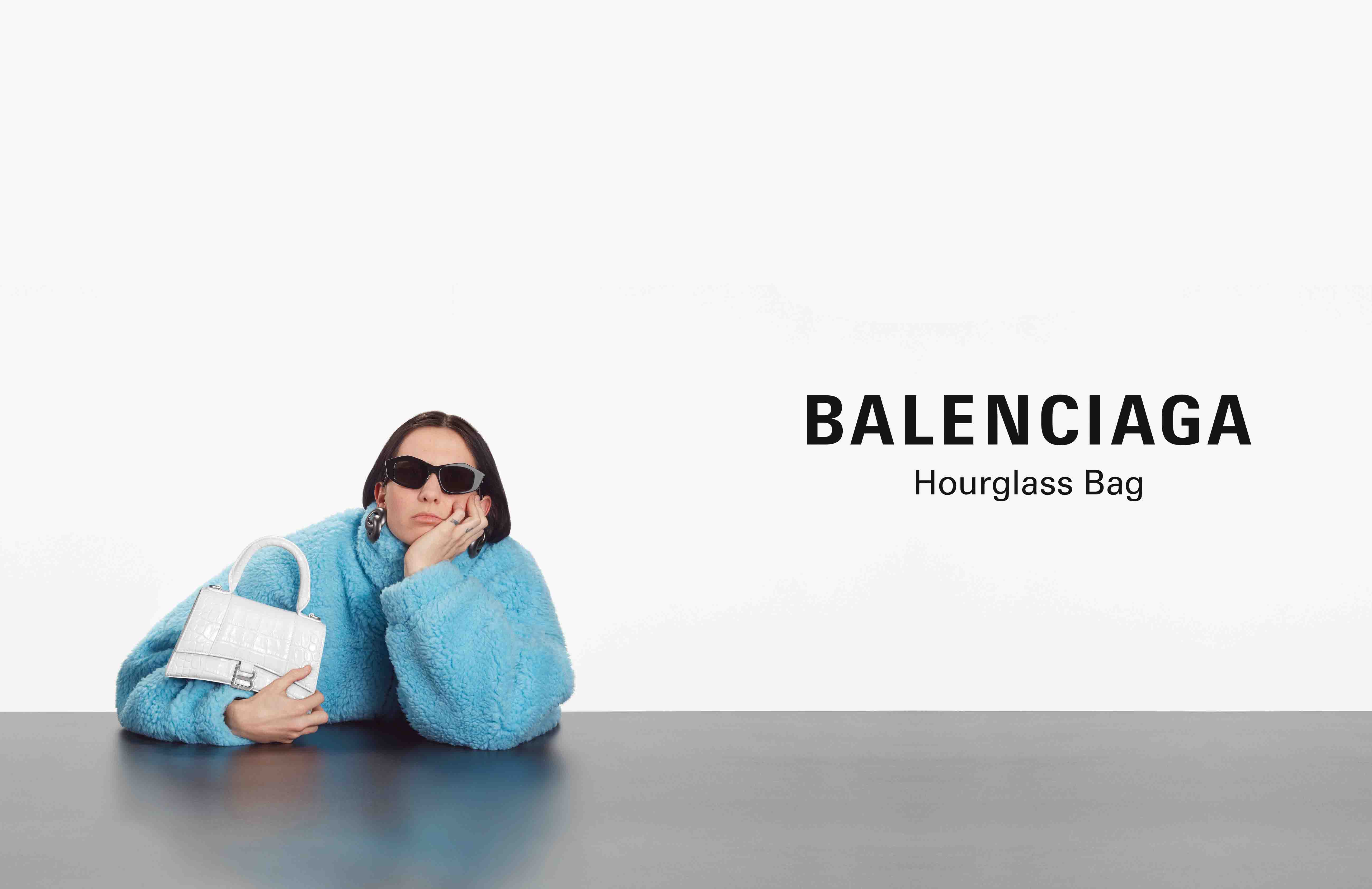 What's in my Balenciaga Hourglass bag 2020 